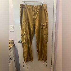 Men's Tan Cargo Pants NWT XL (RSB)